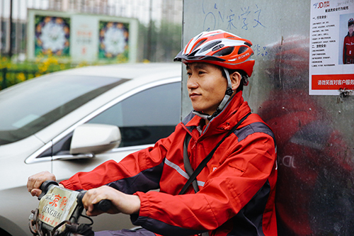 北京榜样主题活动官网-[敬业奉献]宋学文:投送