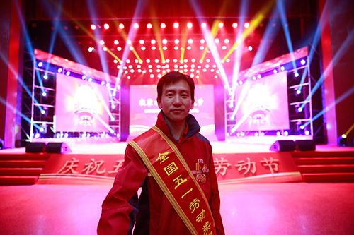 北京榜样主题活动官网-[敬业奉献]宋学文:投送