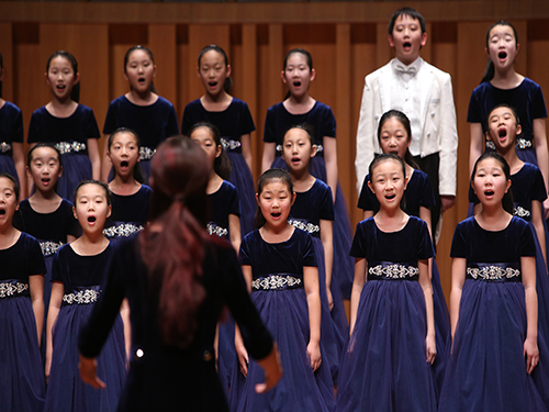 在合唱团里共同长大的Beauty