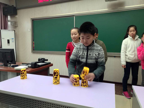 房山区星城小学举行飞叠杯竞赛活动