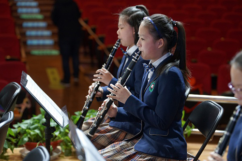 东北师大附中朝阳学校管乐团奏响朝阳区学生艺