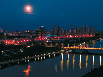 古老天文台上 明月直播乡思