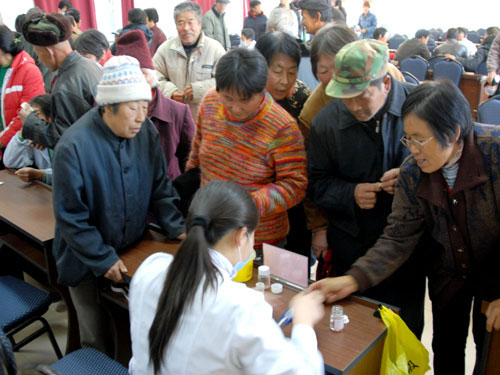 怀柔区第一医院开展送医送健康知识进农村义