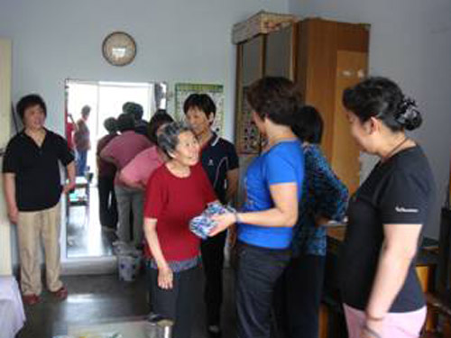 海淀甘家口街道花园村社区成立扶老助残姐妹帮