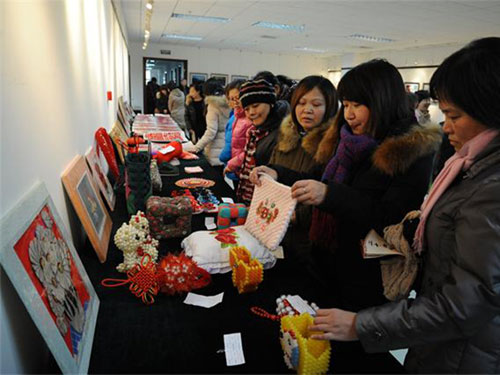 房山区燕山地区举办北京市"手工艺术惠民工程"师生作品成果展(图)