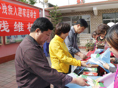 房山区阎村镇积极开展残疾人维权法律援助宣传