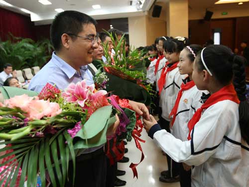 西城区举行道德模范先进人物宣讲活动