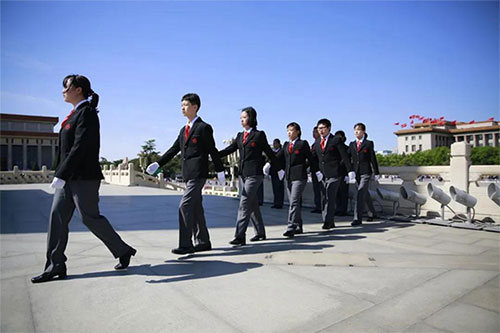 少先队员的曲谱_少先队员敬礼简笔画