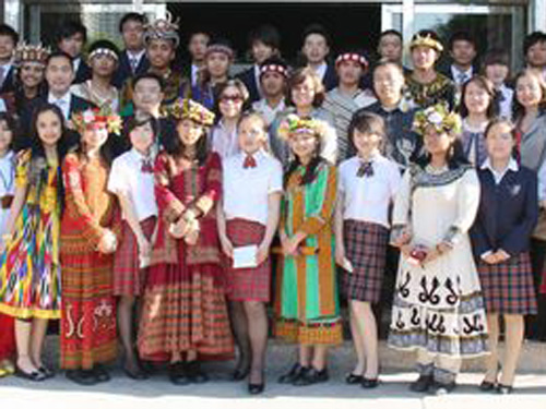 台湾明台高级中学到石景山区黄庄职业高中参访