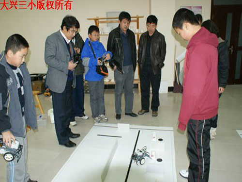 大兴三小在机器人比赛中获优异成绩(图)