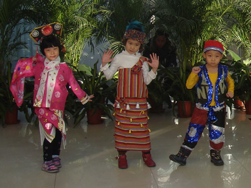 石景山区青少年活动中心举行环保时装大赛(图