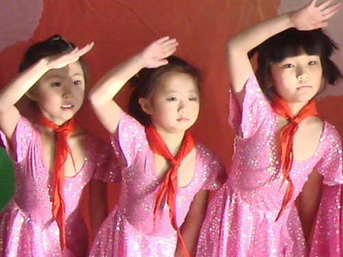 石景山区京源学校小学部举行英语节课本剧决赛