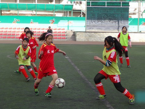 房山区后十三里小学女足队获得北京市传统项目