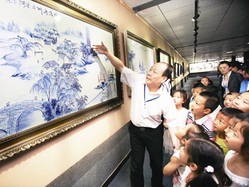 通州区张家湾镇中心幼儿园组织少年儿童参观北