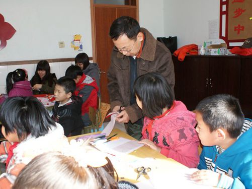 文艺家,北京市民间文艺家龚春华及北京市东城区民间艺术家吕春穆等