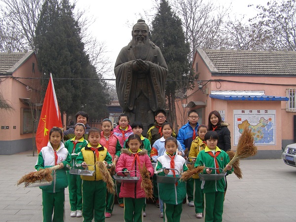 朝阳区:张家店小学举行红领巾的责任与梦想学