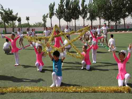 房山区大石窝中心校举办享受运动 快乐成长首