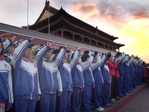 弘扬社会主义核心价值观 进一步落实四个一活