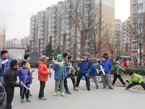 通州区台湖镇举办第一届少年儿童飞行器飞行