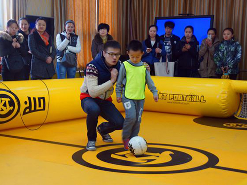 延庆区:kt足球来啦(图)