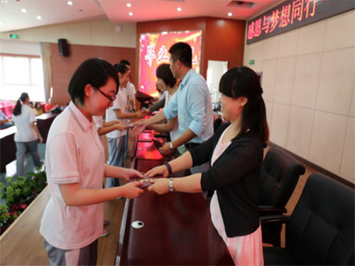 大兴三中:带着感恩与梦想前行(图)