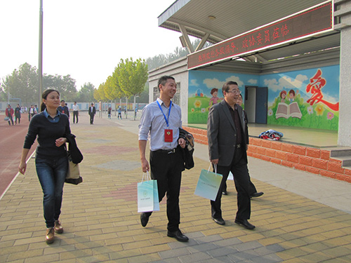 平谷区政协领导走进实验二小平谷分校校园(图