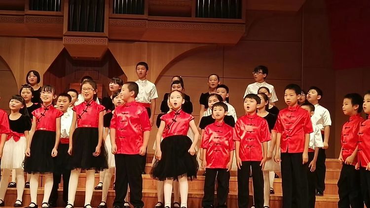 声的翅膀 放飞童年的梦想--回声合唱团2017首