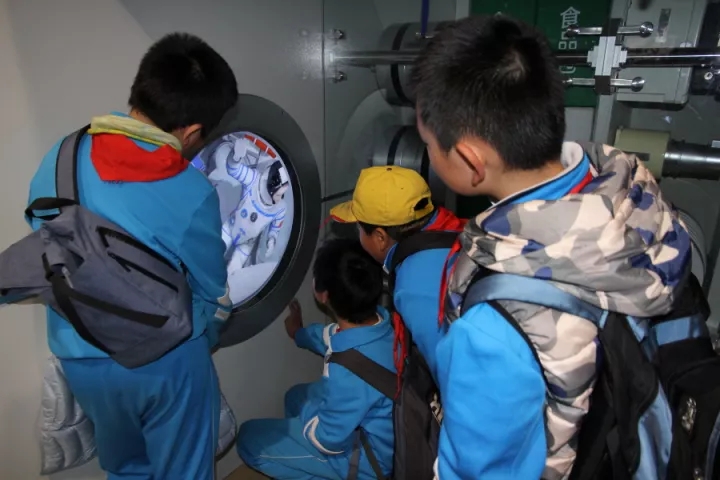 昌平区南口铁道北小学社会大课堂活动走进中国