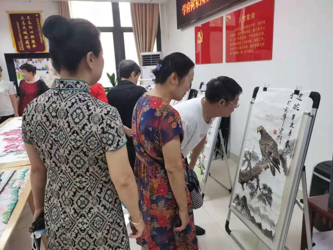 海淀区清河街道学府树家园第二社区开展建党百年书画展