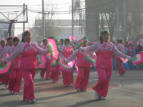 平谷区马昌营镇农民健身舞艺大比拼(图)