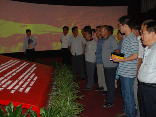 大兴区礼贤镇300名党员代表赴中华世纪坛感受