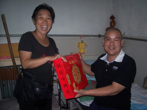 丰台大红门木樨园南里社区中秋慰问残疾朋友(