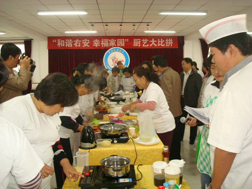 丰台右安门东滨河路社区厨艺比拼促和谐低碳绿