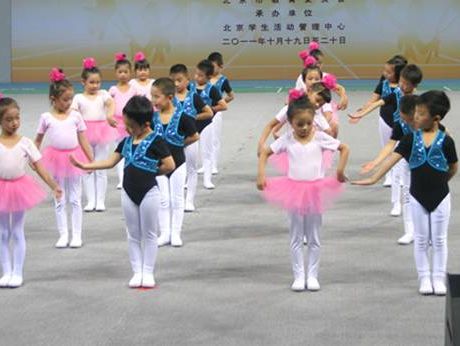 石景山区励耘实验学校舞蹈小白船扬帆起航受好