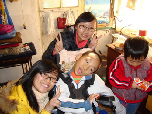 北京工商大学房山校区“ 学雷锋,服务落在实处;常态化,贵在坚持”(图)