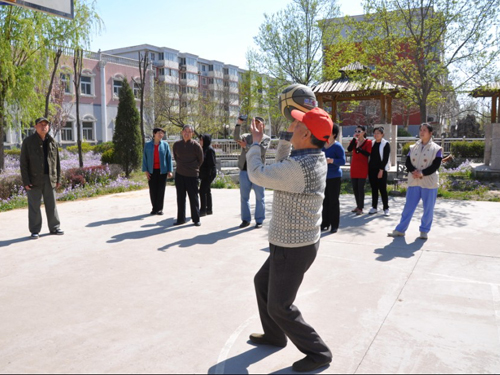 房山区金果林社区举办春季趣味运动会(图)