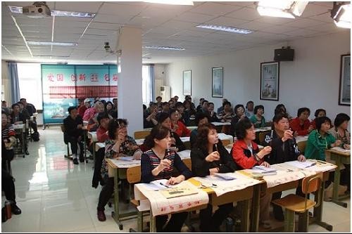 大兴区旧宫镇成人学校开设书法课(图)