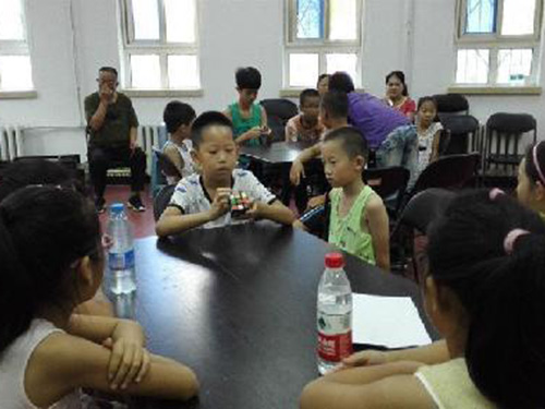 大兴区清源街道滨河西里北区开展小小少年俱