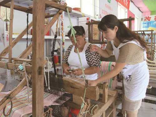 大兴:温馨家园开展残疾人职康培训 传承非遗技