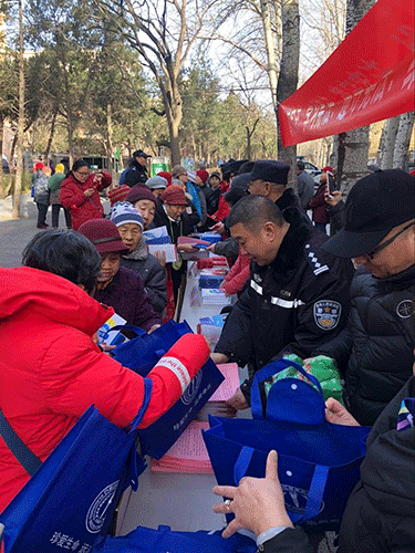 老山街道流动人口_石景山区老山街道十一号院社区举办中秋国庆大联欢