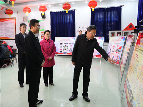 北京市常务副市长林克庆到八角街道八角北里社区调研指导"不忘初心
