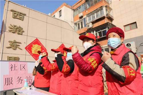 房山区:近万张疫情防控感人照片的记录者