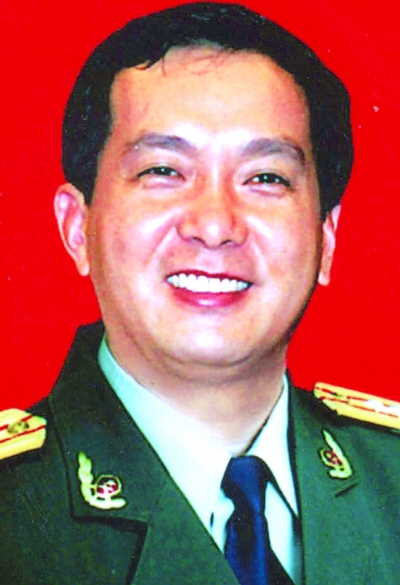 双百人物中的共产党员:丁晓兵