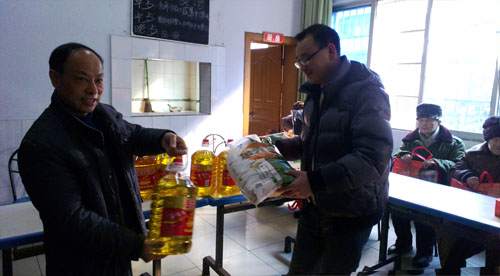 [四川]迎新年 广安精心组织三关爱志愿服务活