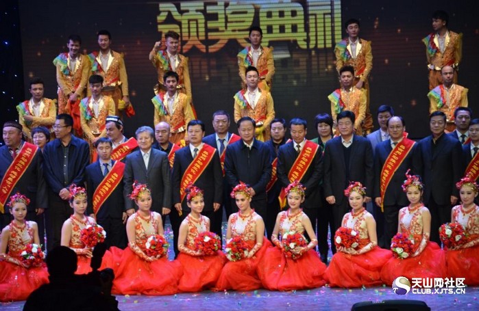 [新疆]新疆昌吉州举行助推三化 感动昌吉人物