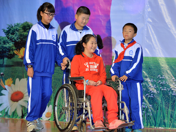 [湖南]道德模范周美玲走进长沙校园 倡做文明美