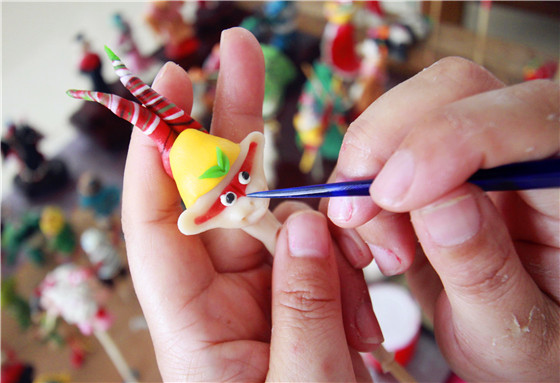 [山东]临沂民间艺人巧手面塑 收徒弟创精品传承