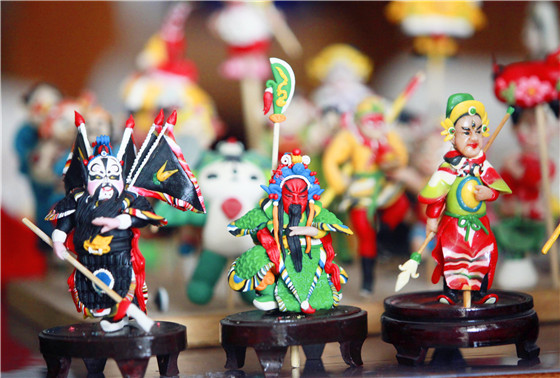 [山东]临沂民间艺人巧手面塑 收徒弟创精品传承