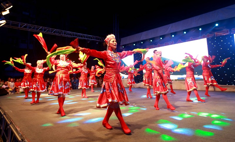 [湖北]十堰市群众文艺展将草根文化乡土文化搬