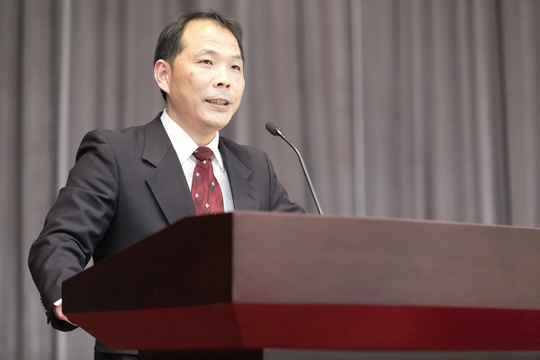 山举行全国文明家庭--龚建强家庭先进事迹报告